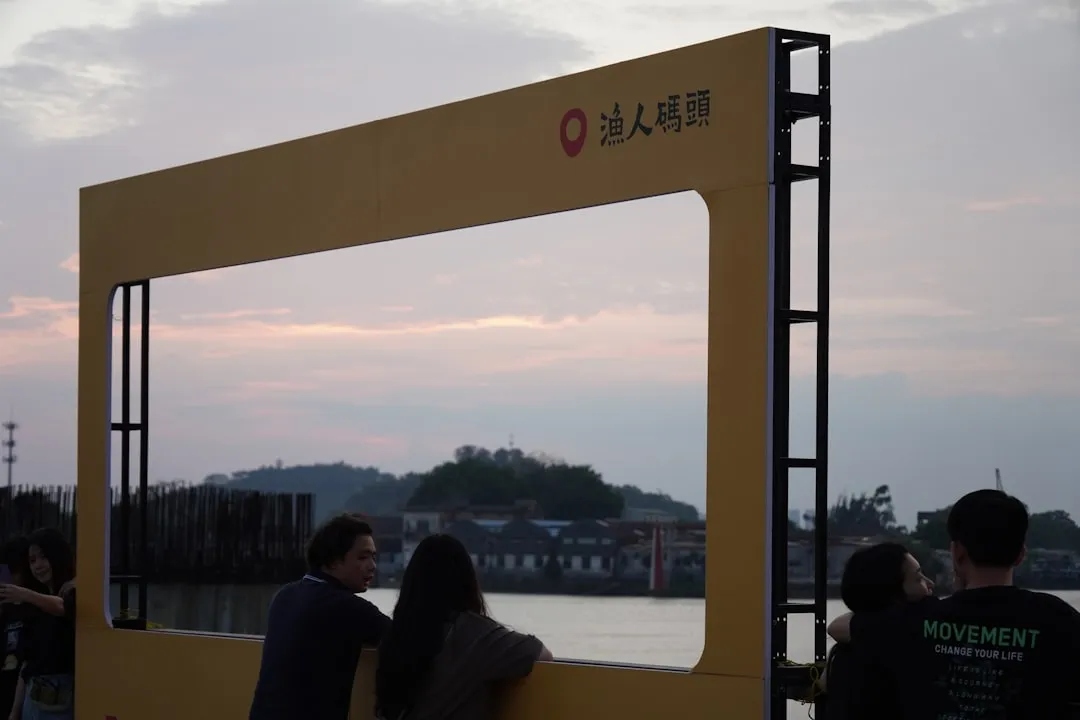 资产标签打印技术演进：从条码到RFID的固定资产管理升级方案